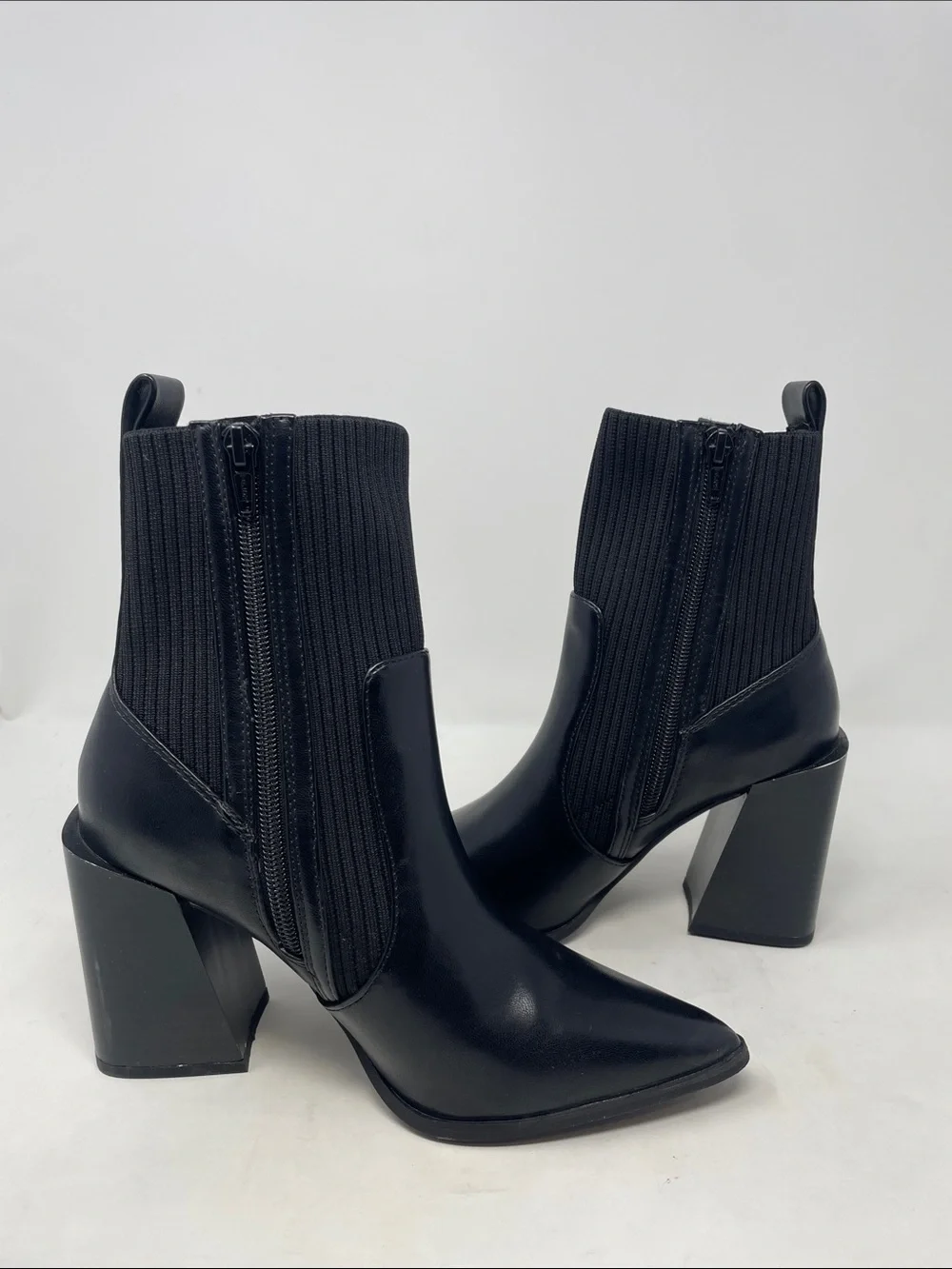 Wild Pair Trinity Black Pointed Toe Ankle Boots Pull-On Knit Booties Sz 6 - NWT - Picture 9 of 12